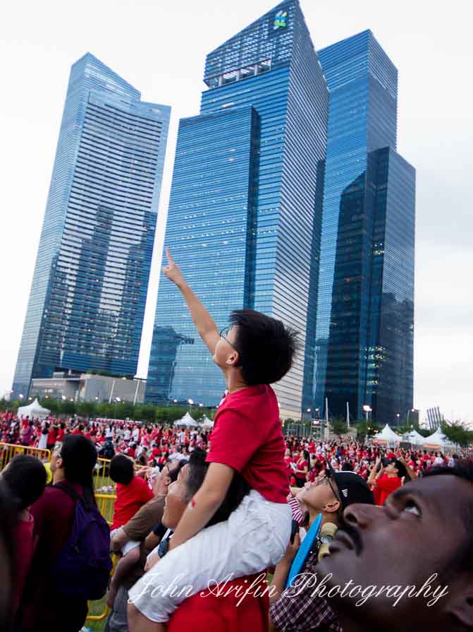 Singapore celebrates National Day with fireworks